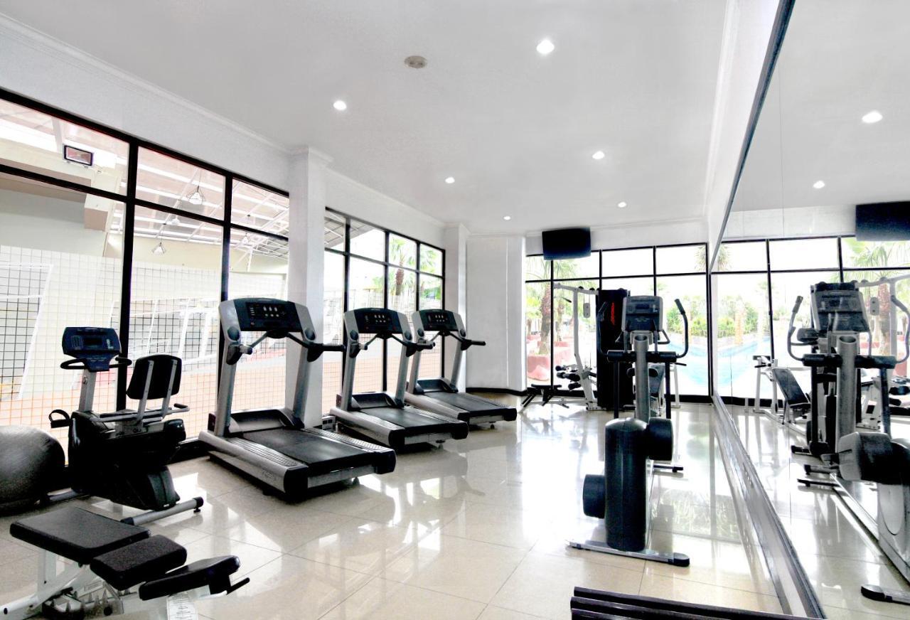 แอร์เมส พาเลซ บาย เบนคูเลน Hotel บันดาอาเจะห์ ภายนอก รูปภาพ