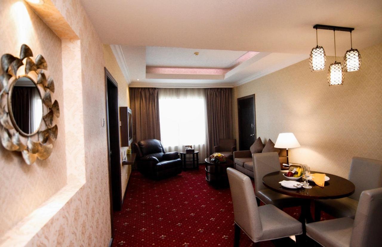 แอร์เมส พาเลซ บาย เบนคูเลน Hotel บันดาอาเจะห์ ภายนอก รูปภาพ