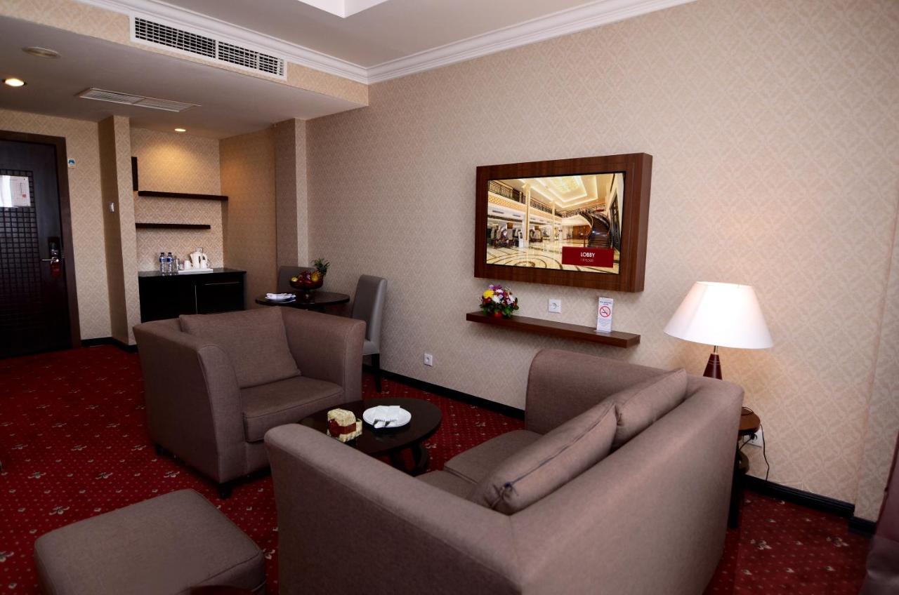แอร์เมส พาเลซ บาย เบนคูเลน Hotel บันดาอาเจะห์ ภายนอก รูปภาพ