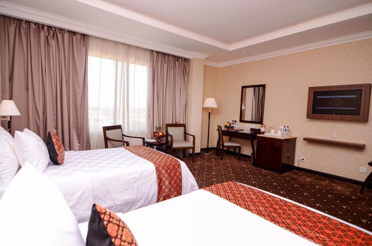 แอร์เมส พาเลซ บาย เบนคูเลน Hotel บันดาอาเจะห์ ภายนอก รูปภาพ