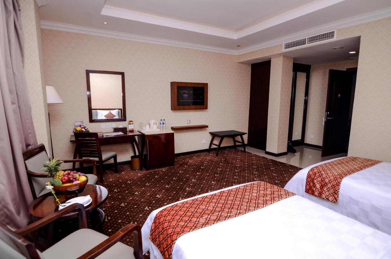 แอร์เมส พาเลซ บาย เบนคูเลน Hotel บันดาอาเจะห์ ภายนอก รูปภาพ